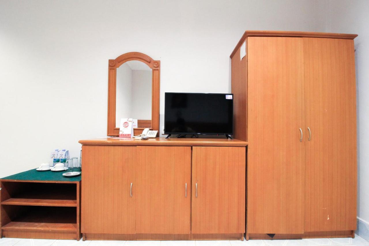 Oyo 717 Hotel Dharma Utama Syariah Pekanbaru Εξωτερικό φωτογραφία