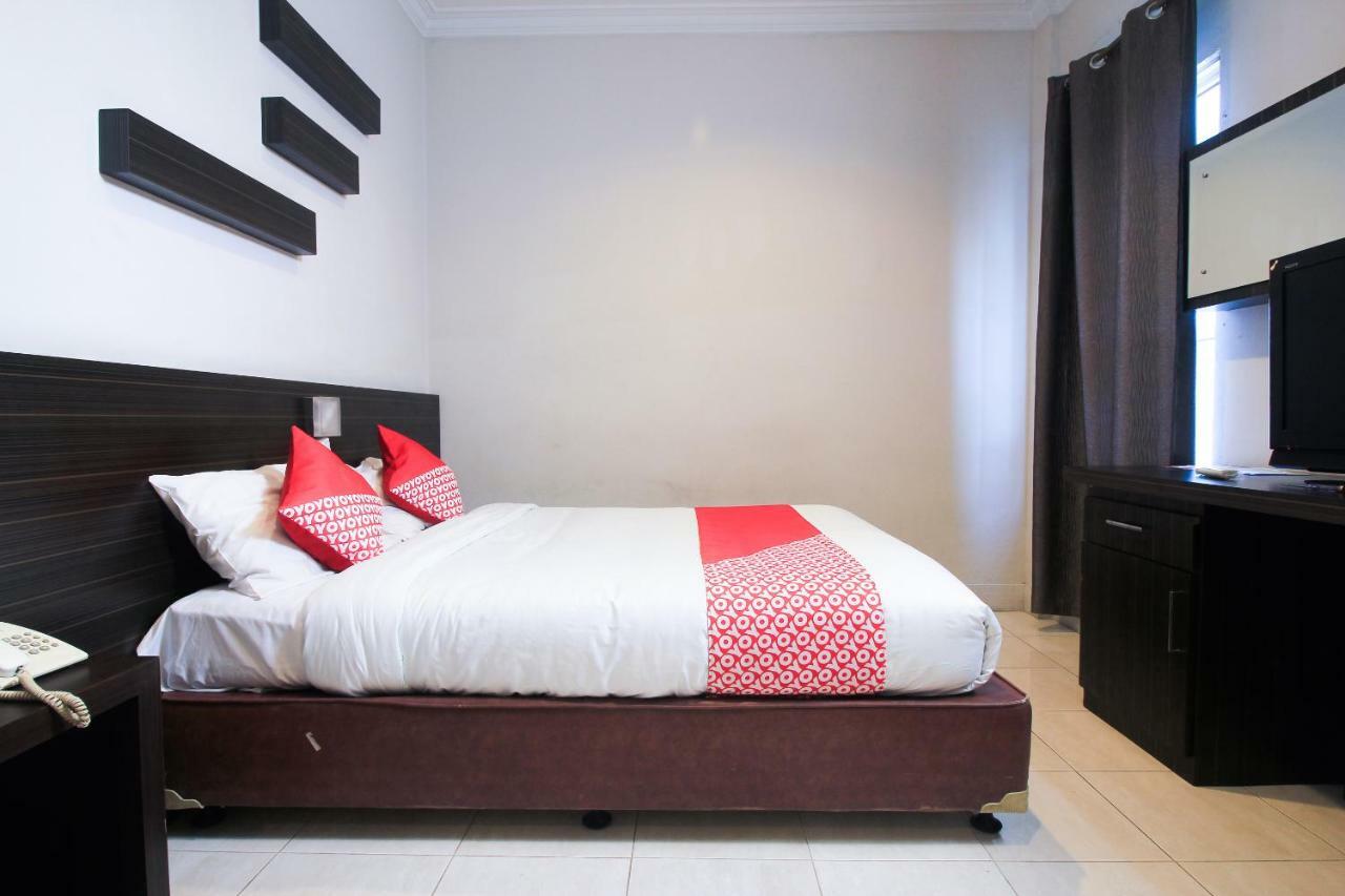 Oyo 717 Hotel Dharma Utama Syariah Pekanbaru Εξωτερικό φωτογραφία