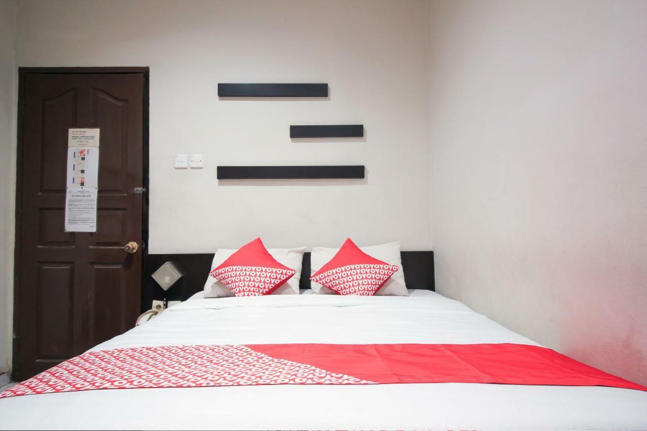 Oyo 717 Hotel Dharma Utama Syariah Pekanbaru Εξωτερικό φωτογραφία