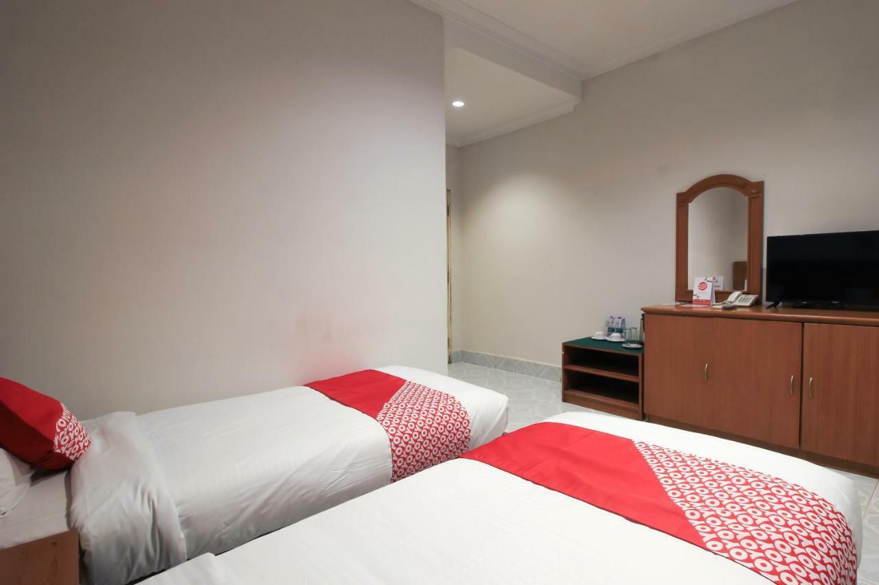 Oyo 717 Hotel Dharma Utama Syariah Pekanbaru Εξωτερικό φωτογραφία