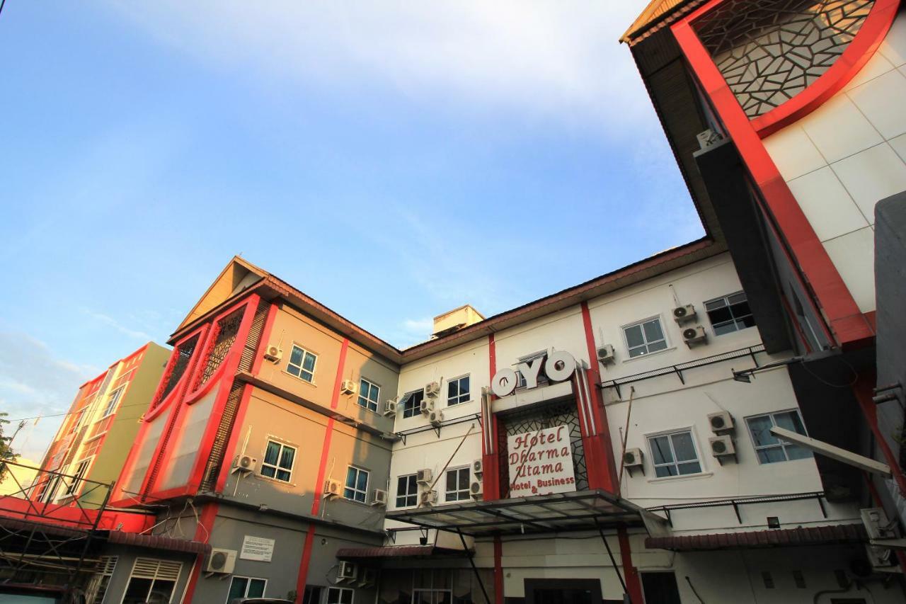 Oyo 717 Hotel Dharma Utama Syariah Pekanbaru Εξωτερικό φωτογραφία