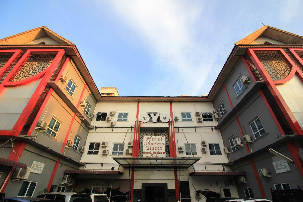 Oyo 717 Hotel Dharma Utama Syariah Pekanbaru Εξωτερικό φωτογραφία