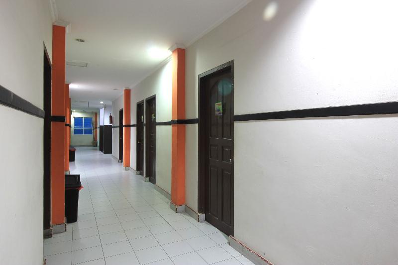 Oyo 717 Hotel Dharma Utama Syariah Pekanbaru Εξωτερικό φωτογραφία